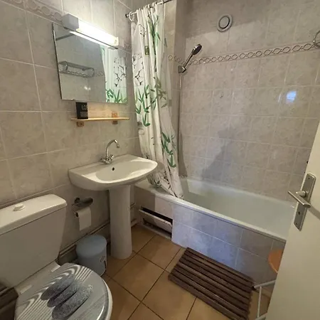 Aux Angles Avec Terrasse Vue